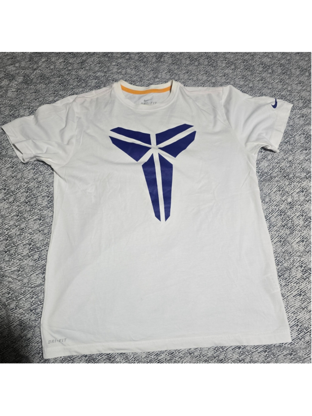 Men's Nike Kobe Dri-FIT Short Sleeve Tee White Blue Size M